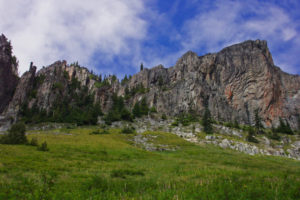 Yellowstone Cliffs, Northern Loop Trail